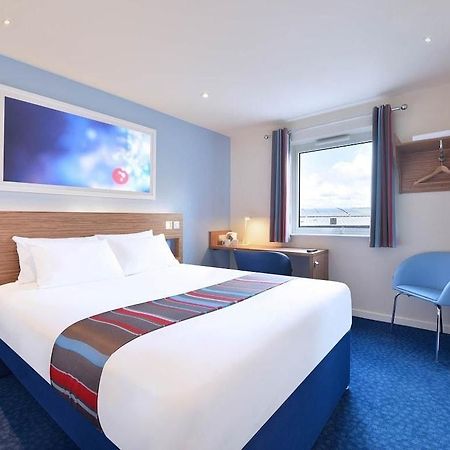 Travelodge London Ealing Zewnętrze zdjęcie