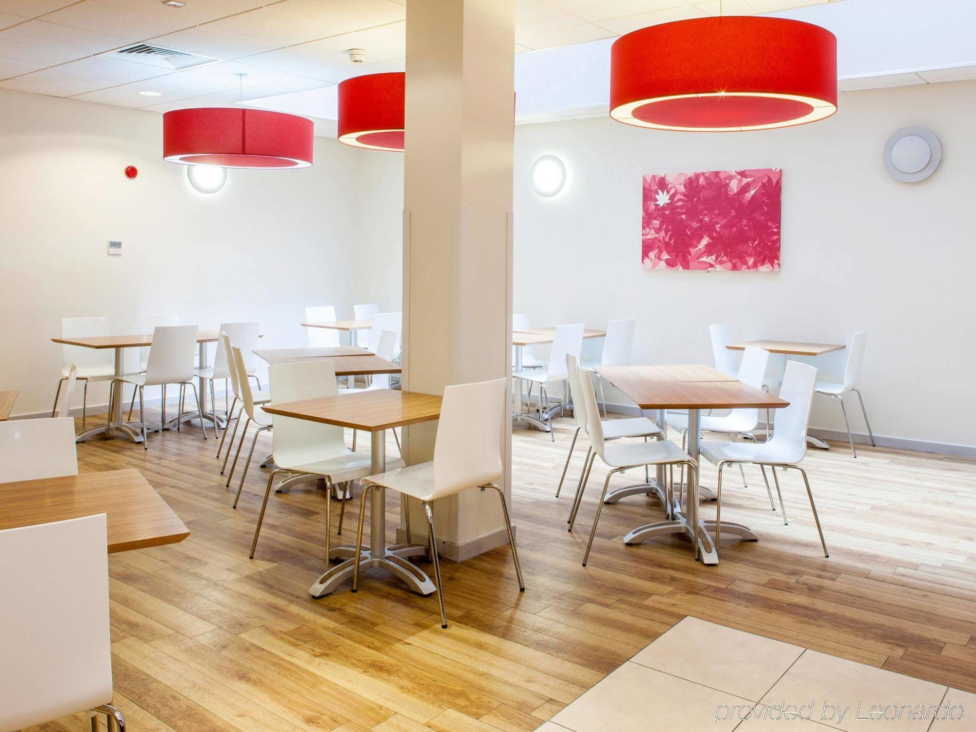Travelodge London Ealing Zewnętrze zdjęcie