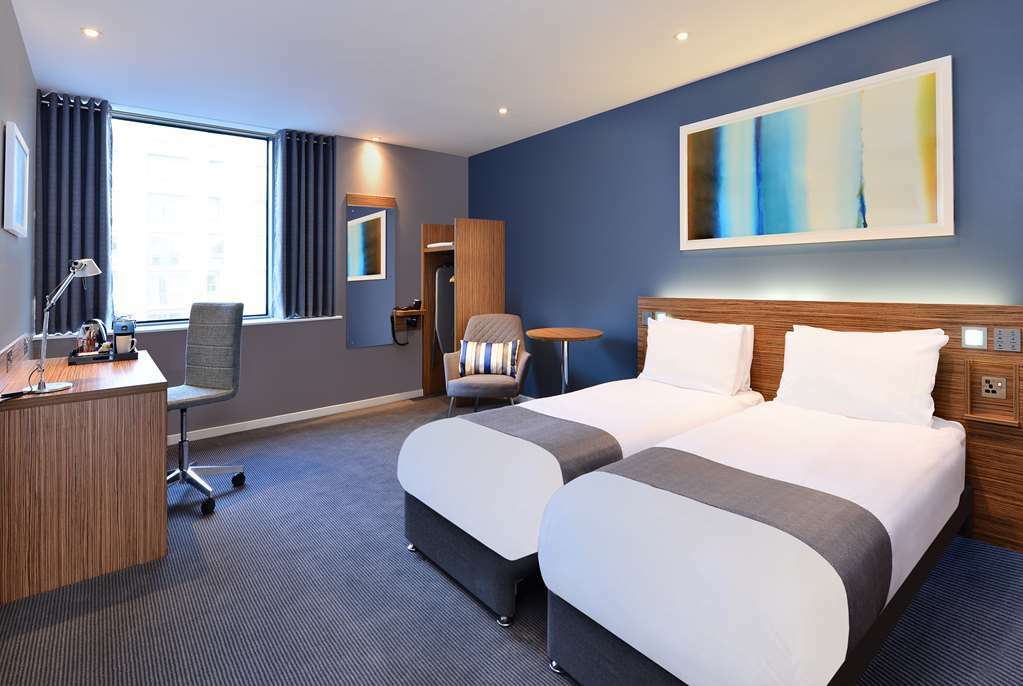 Travelodge London Ealing Pokój zdjęcie