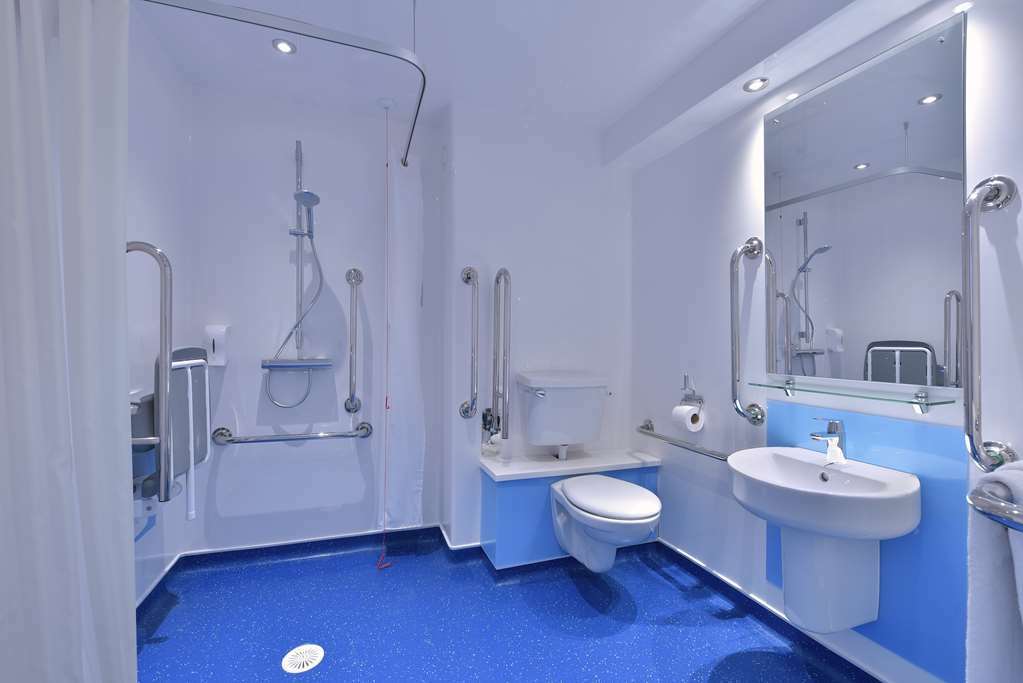 Travelodge London Ealing Pokój zdjęcie